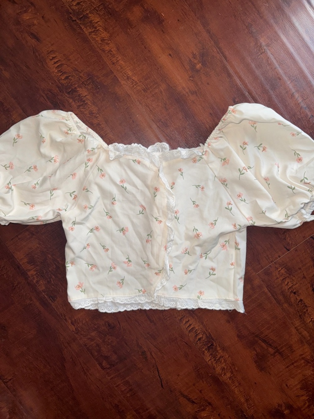 SHEIN - Kids Girls Ivory Floral Puff-Sleeve Cropped Top